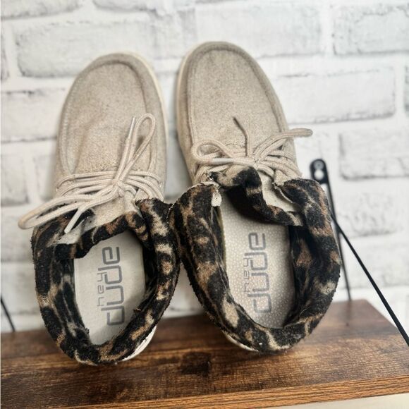 Hey Dude Womens Size 9 Britt Cream Cheetah Lace Up Shoes - Picture 6 of 8